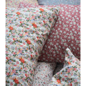 Housse de Coussin Coton Imprimé Fleuri Orange Rose et Crème - 40x60 - IB LAURSEN