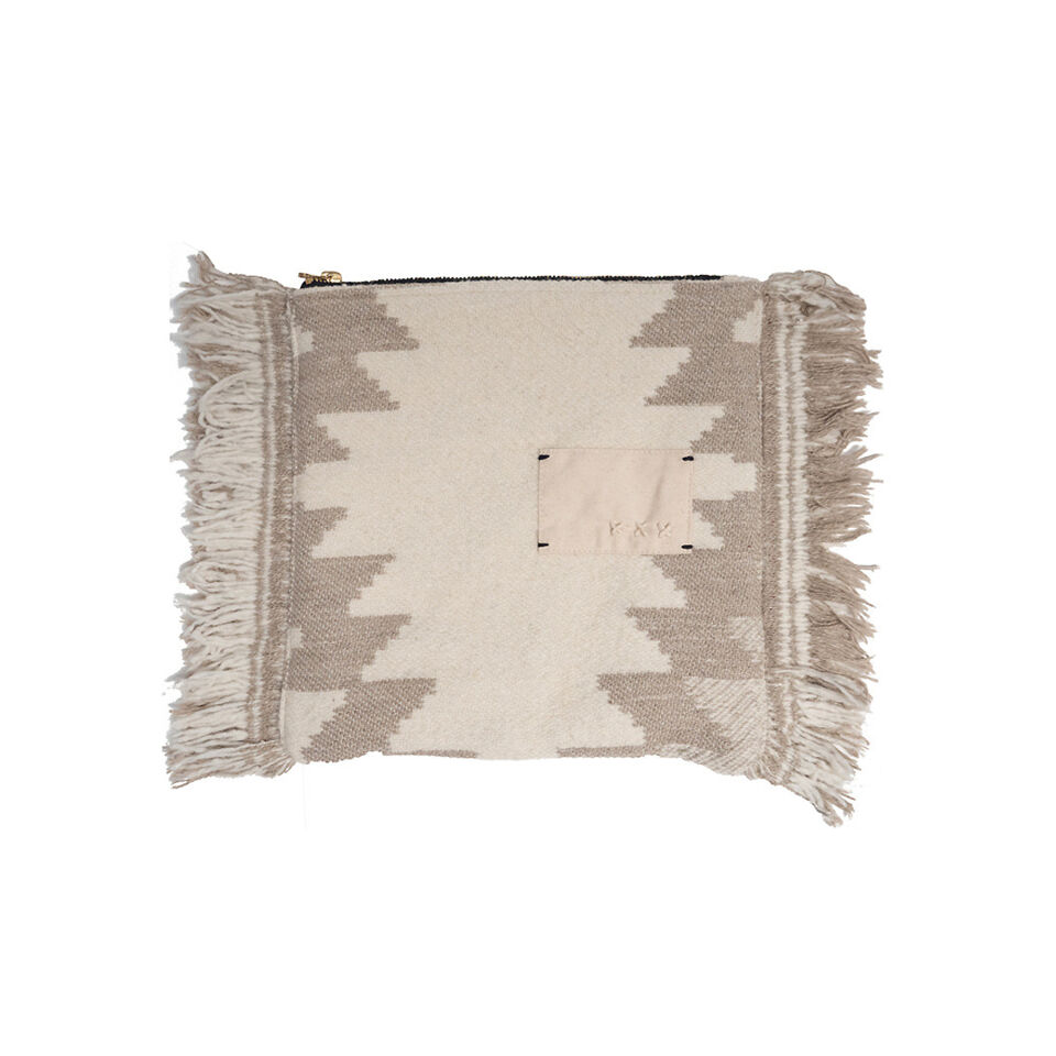 KRAFT Pochette de Voyage Frangée en Laine 30X30 - BED AND PHILOSOPHY