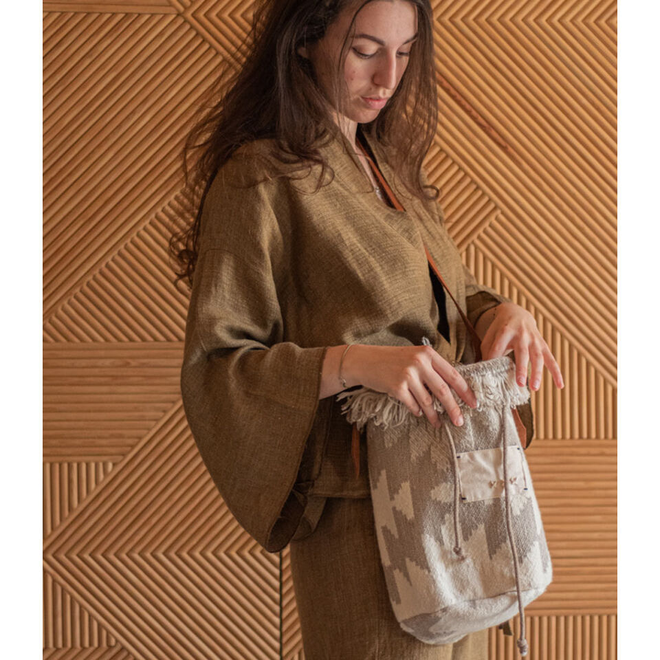 KRAFT Pochette de Voyage Frangée en Laine 30X30 - BED AND PHILOSOPHY