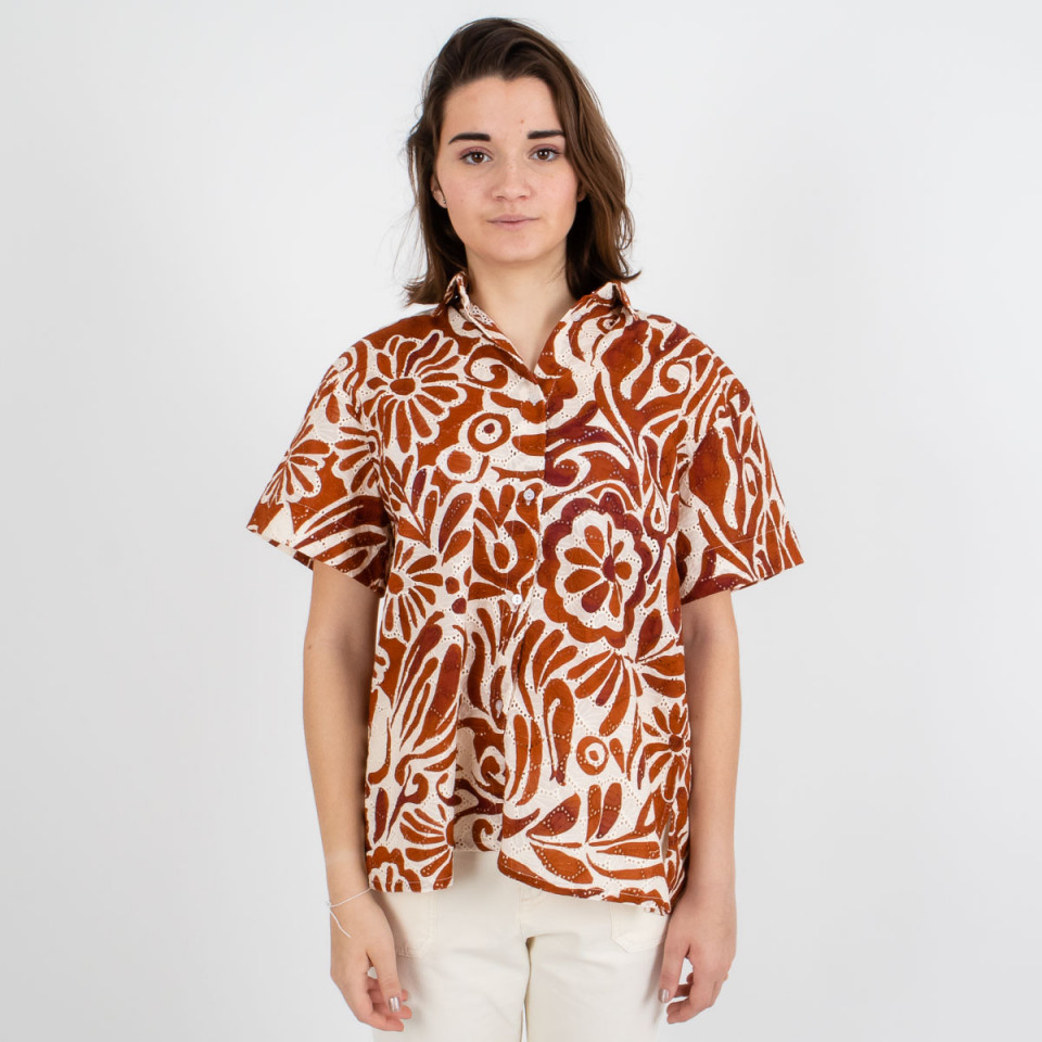 Chemise manches courtes brodées Sada Kate 