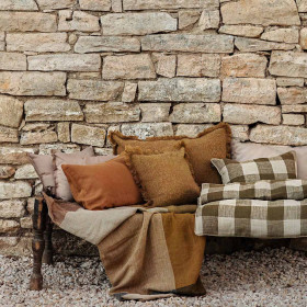 Housse de Coussin Unie ASPEN en Laine et Fibres Mixtes  