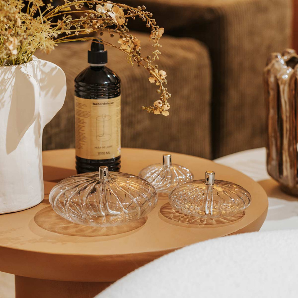 Trio de lampes à huile ellipse striée et bouteille d'huile de paraffine impressionlin