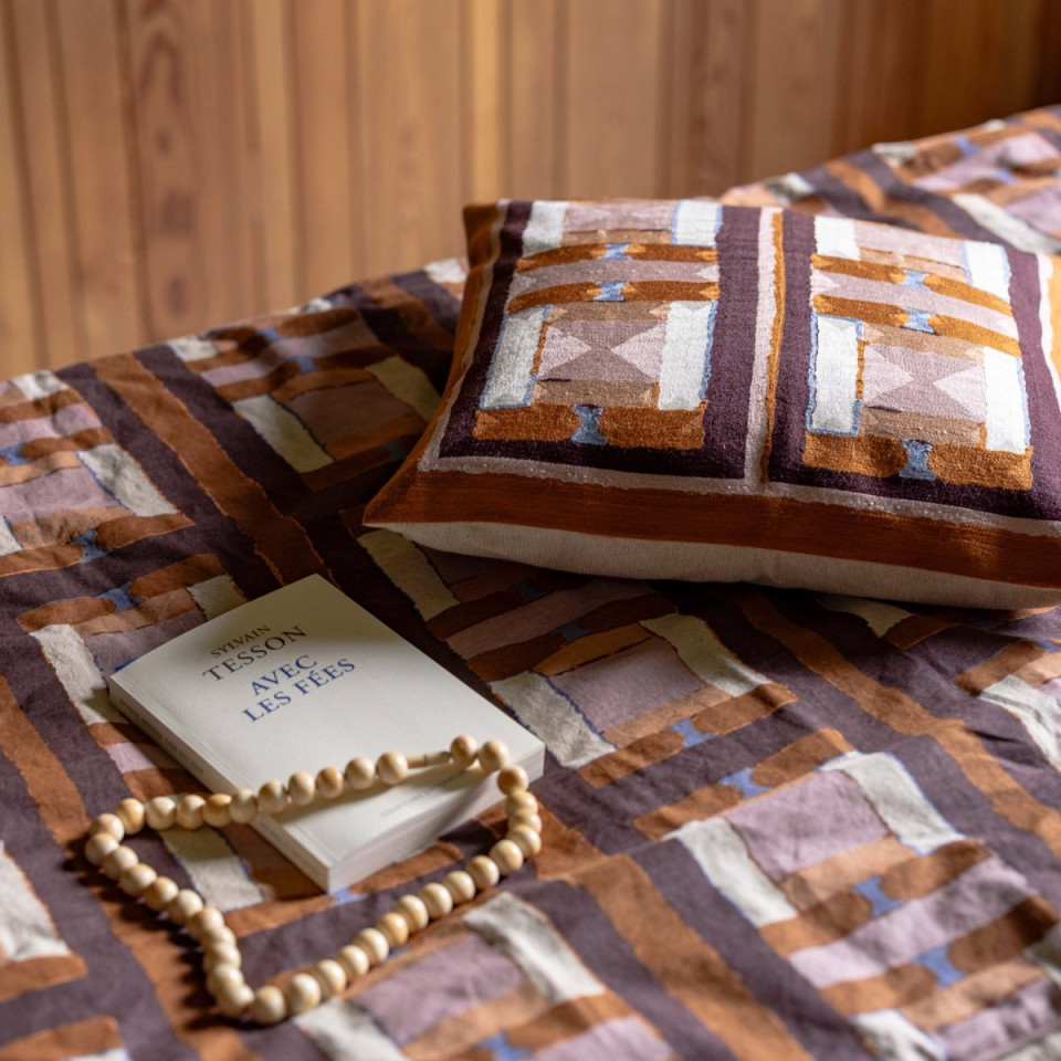 Coussin Coton Brodé TAHO Couleur:Cuivre Dimensions:45 x 45 Vivaraise