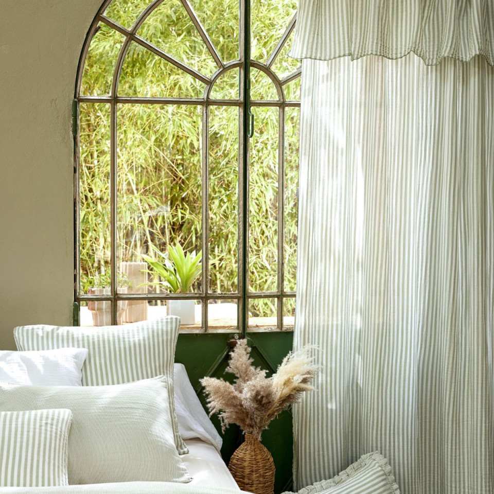 Rideau ajustable + 8 anneaux pince Gaze de coton Rayée ROMIE