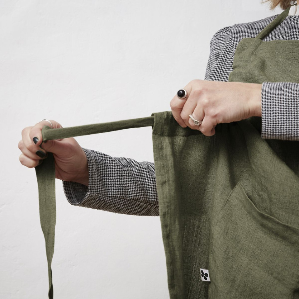 Tablier en Lin Lavé SOLINE Couleur:Thym Dimensions:70 x 85 L'Effet Papillon