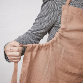 Tablier en Lin Lavé SOLINE Couleur:Vieux Rose Dimensions:70 x 85 L'Effet Papillon