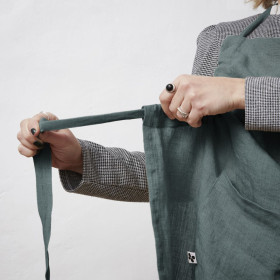 Tablier en Lin Lavé SOLINE Couleur:Ardoise Dimensions:70 x 85 L'Effet Papillon