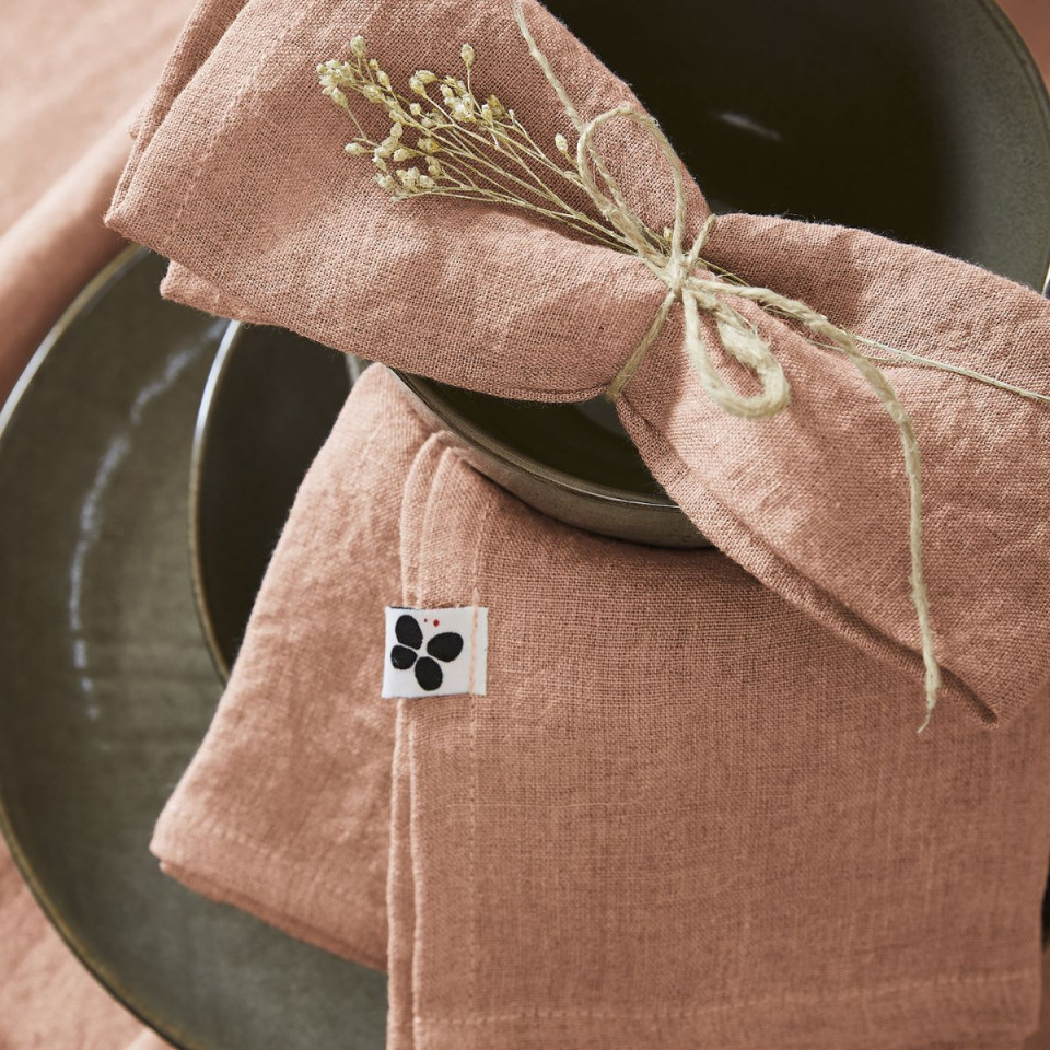 Lot de 3 Serviettes en Lin Lavé SOLINE Couleur:Vieux Rose Dimensions:40 x 40 L'Effet Papillon