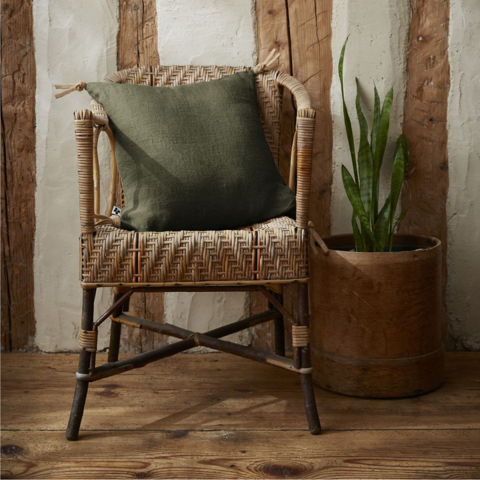 Coussin en Lin Lavé SOLINE Couleur:Thym Dimensions:45 x 45 L'Effet Papillon