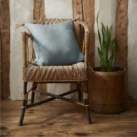 Coussin en Lin Lavé SOLINE Couleur:Azur Dimensions:45 x 45 L'Effet Papillon