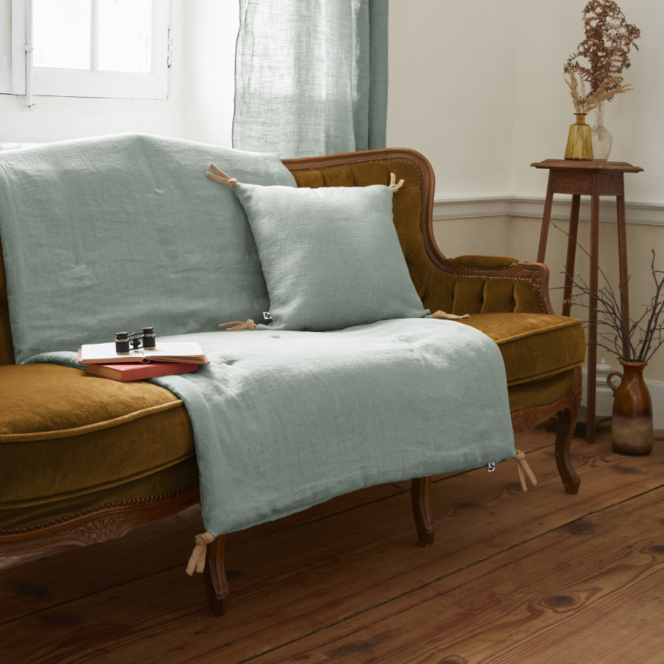 Édredon en Lin Lavé SOLINE Couleur:Eucalyptus Dimensions:90 x 200 L'Effet Papillon