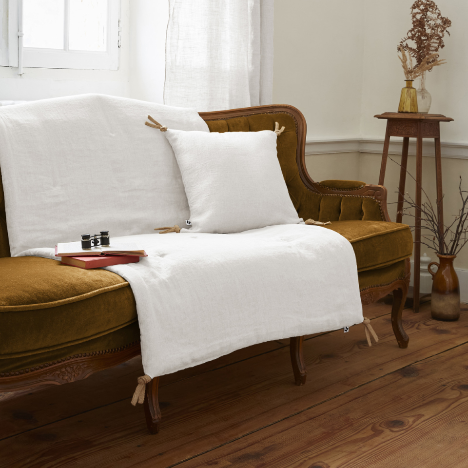 Édredon en Lin Lavé SOLINE Couleur:Craie Dimensions:90 x 200 L'Effet Papillon