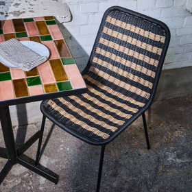Chaise Effet Osier Tressé HAPUR Couleur:Naturel/Noir House Doctor