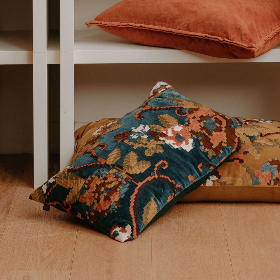 Housse de Coussin en Velours de Coton Brodé KENDAL  