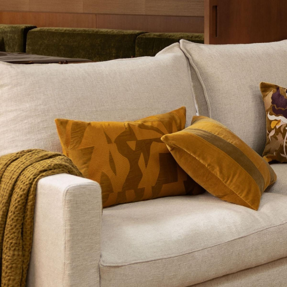 Housse de Coussin en Velours de Coton Brodé MILTON  