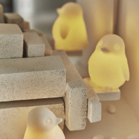 Figurine lumineuse en cire LOU en forme de pingouin