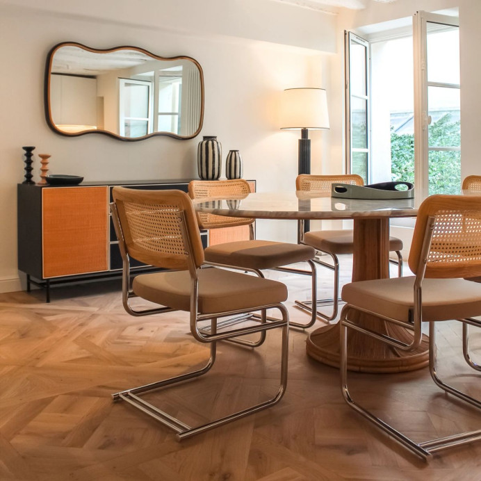 Miroir en chêne Noto Maison Sarah Lavoine, cadre ondulé à trois vagues